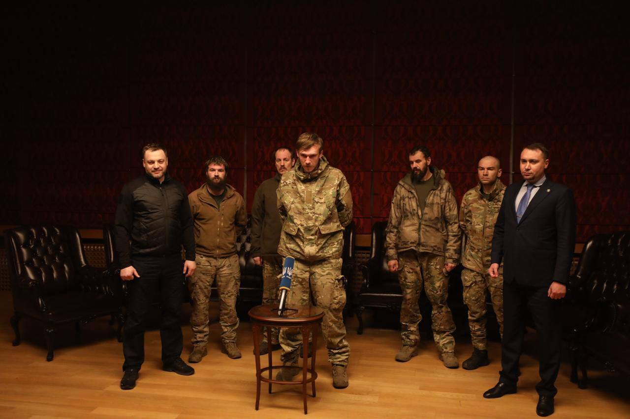 Soldiers of the 'Azov' regiment returned from Russian captivity