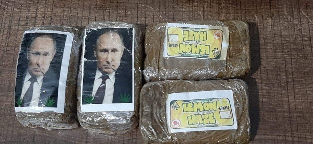 Hashish with a portrait of Putin