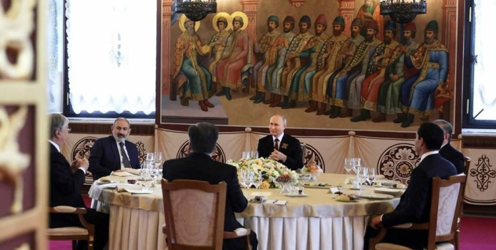 Праздничный обед по случаю 9 мая прошел без Лукашенко