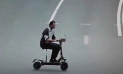 Onanist on an electric scooter terrorized Samara