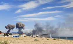 Powerful explosions at a military facility in Crimea