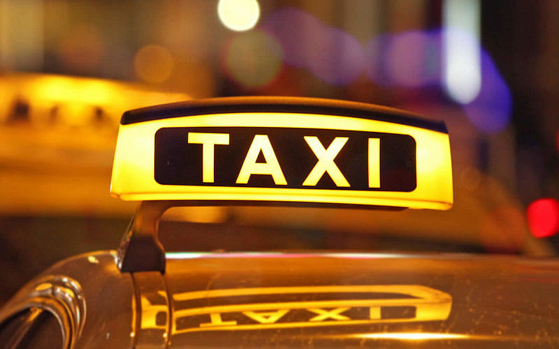 Службы заказа такси будут передавать данные о клиентах в ФСБ