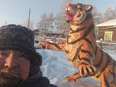 В Якутии набирает обороты новогодняя лепка из навоза